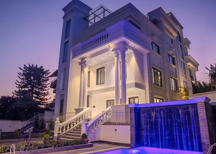Pinnacle Villas, *